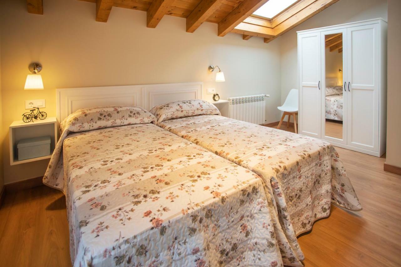 El Campo Mateo Apartamentos Onís Extérieur photo